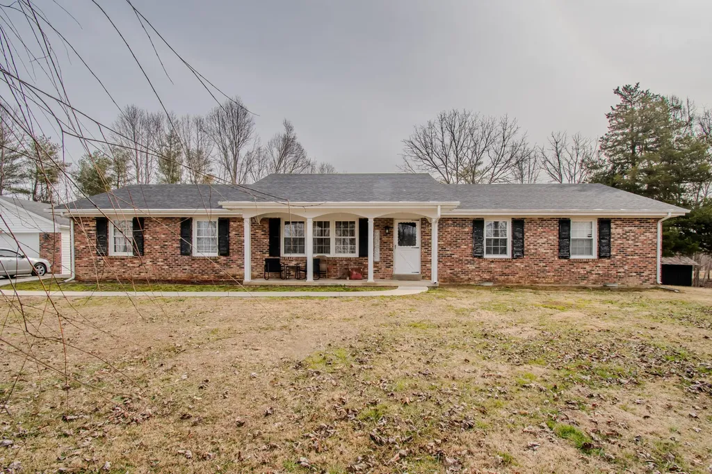 1104 Short Hollow Road Beattyville KY 41311