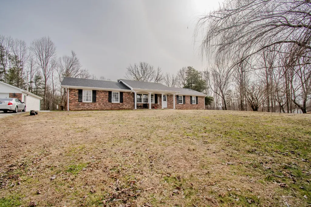 1104 Short Hollow Road Beattyville KY 41311