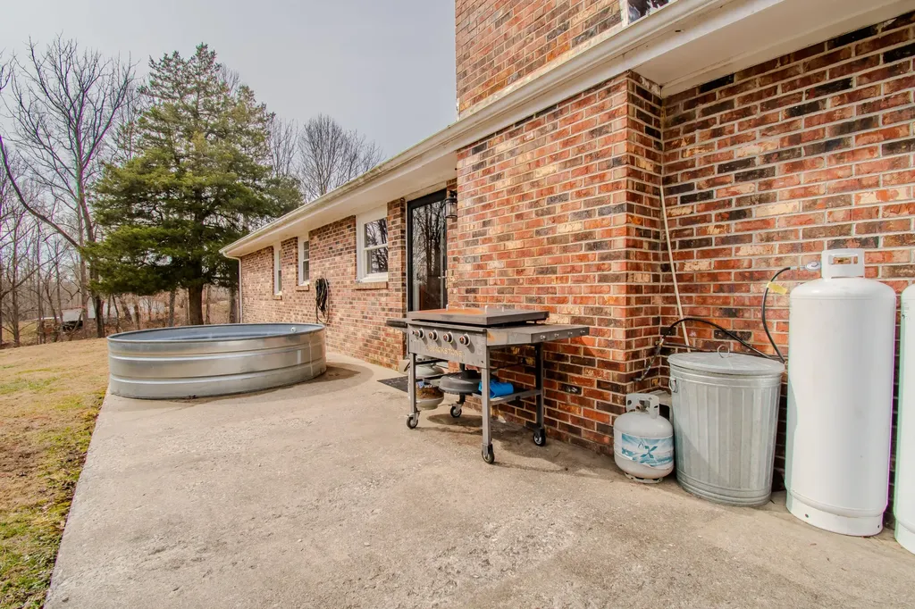 1104 Short Hollow Road Beattyville KY 41311