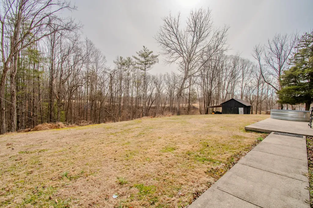 1104 Short Hollow Road Beattyville KY 41311