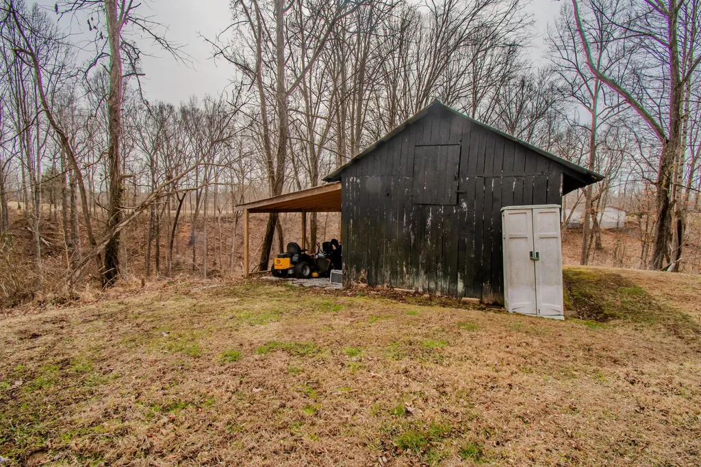 1104 Short Hollow Road Beattyville KY 41311