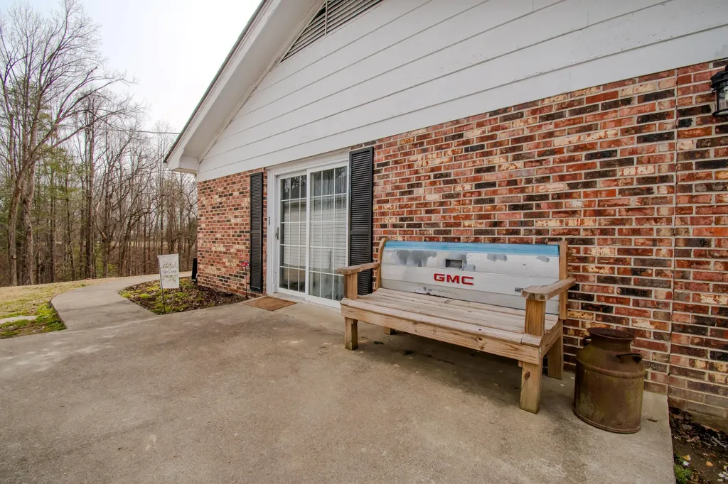 1104 Short Hollow Road Beattyville KY 41311