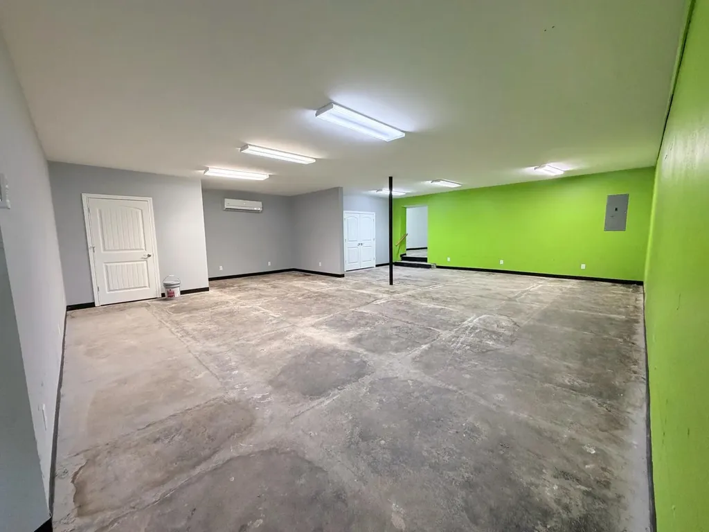 130 Big Hill Avenue Richmond KY 40475