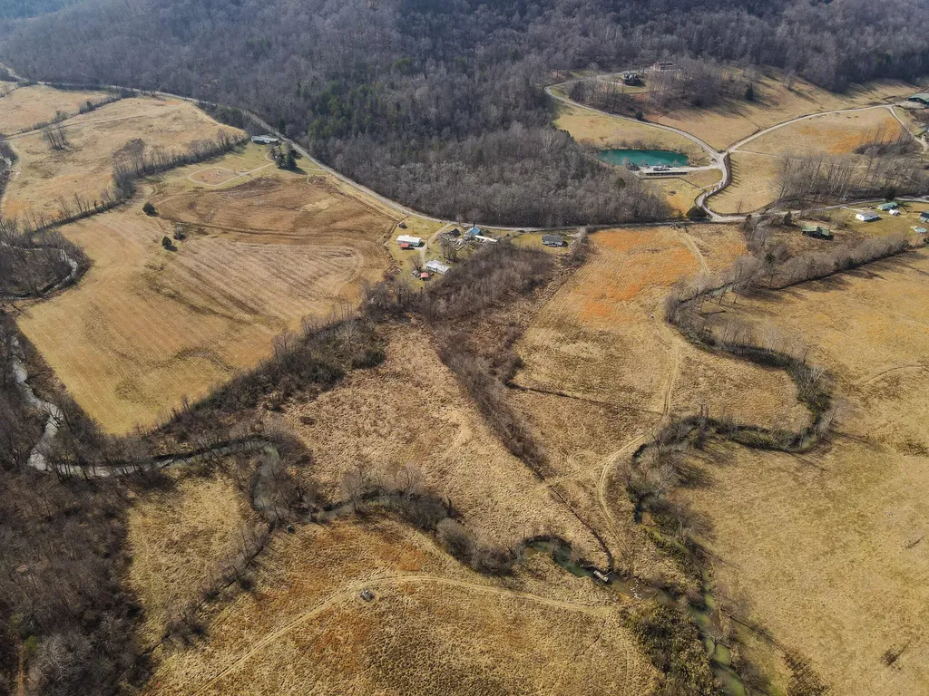 9999 Little Wolf Creek Road Williamsburg KY 40769