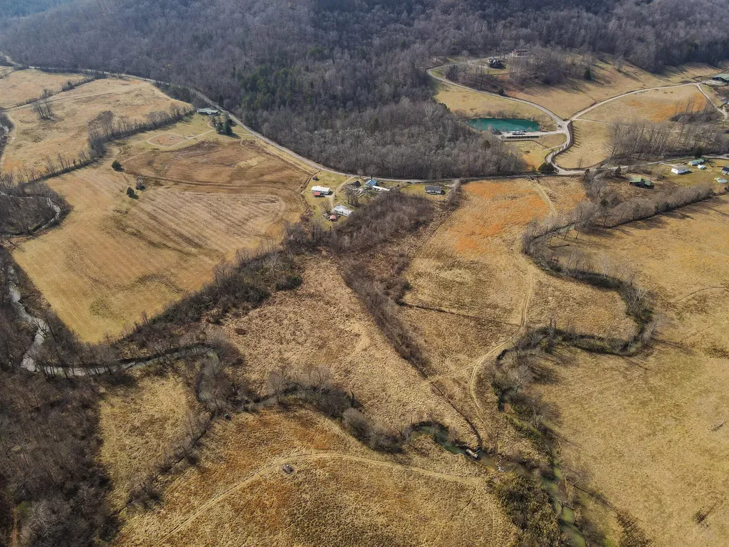 9999 Little Wolf Creek Road Williamsburg KY 40769