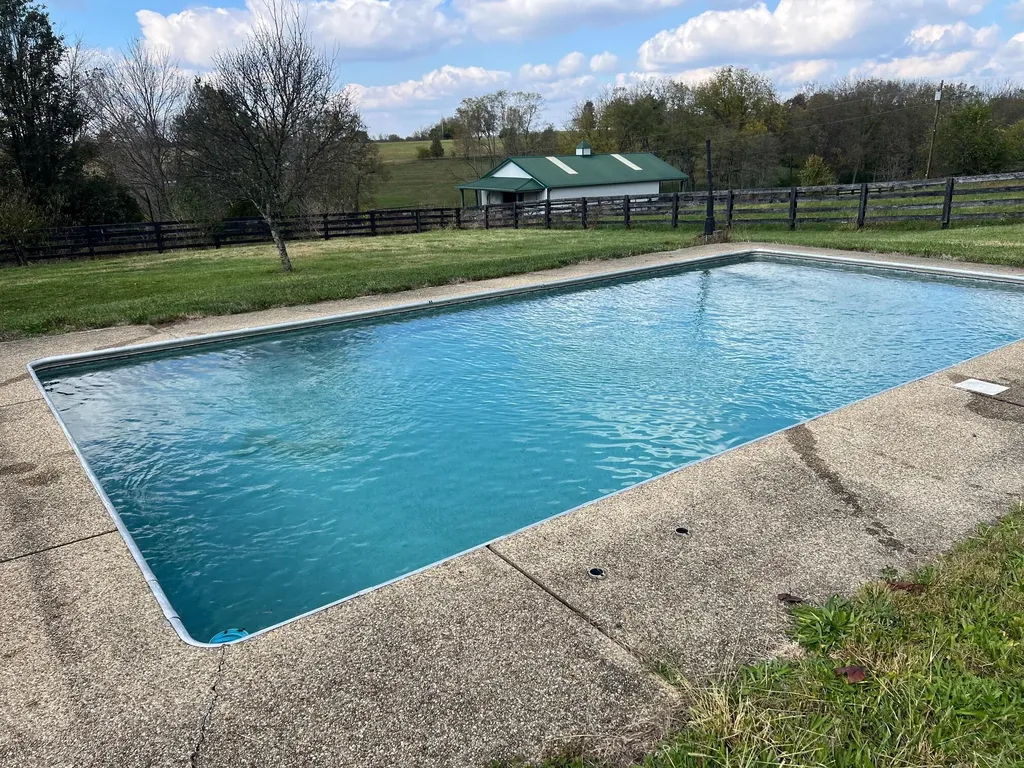 3578 Delaney Ferry Road Versailles KY 40383