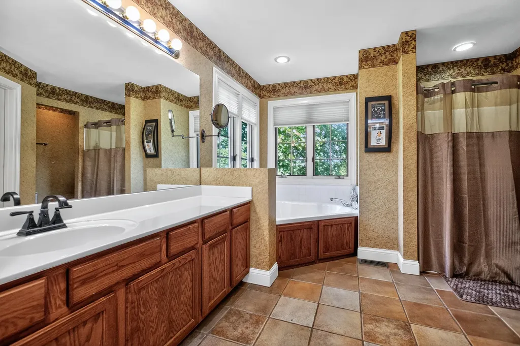221 N Homestead Lane Lancaster KY 40444
