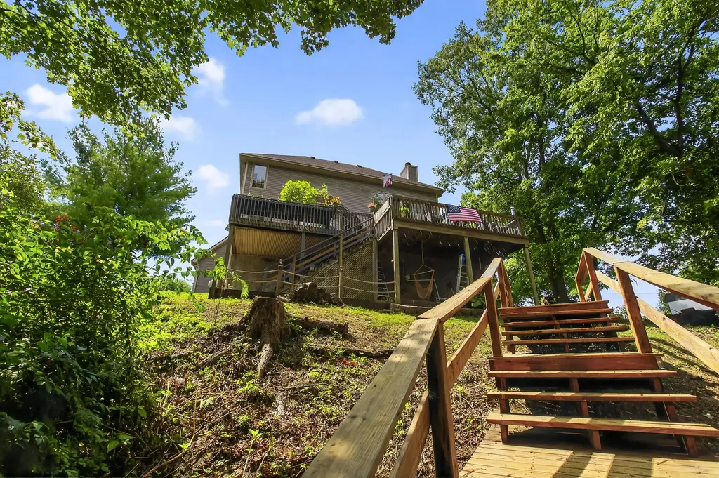221 N Homestead Lane Lancaster KY 40444