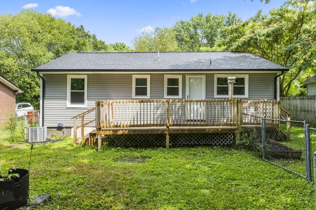 79 Central Avenue Berea KY 40403