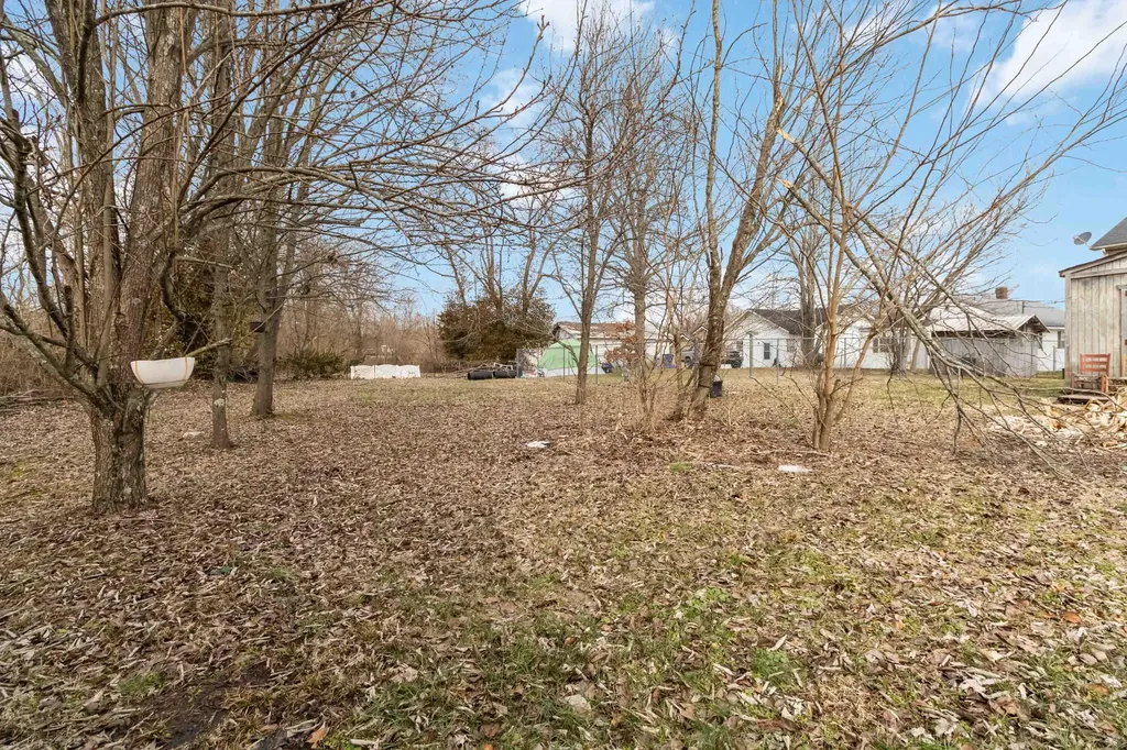 19 S Lucas Street Junction City KY 40440