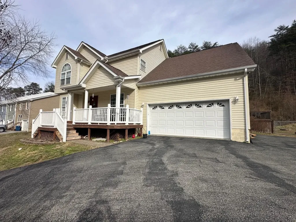 490 Ponderosa Drive Paintsville KY 41240