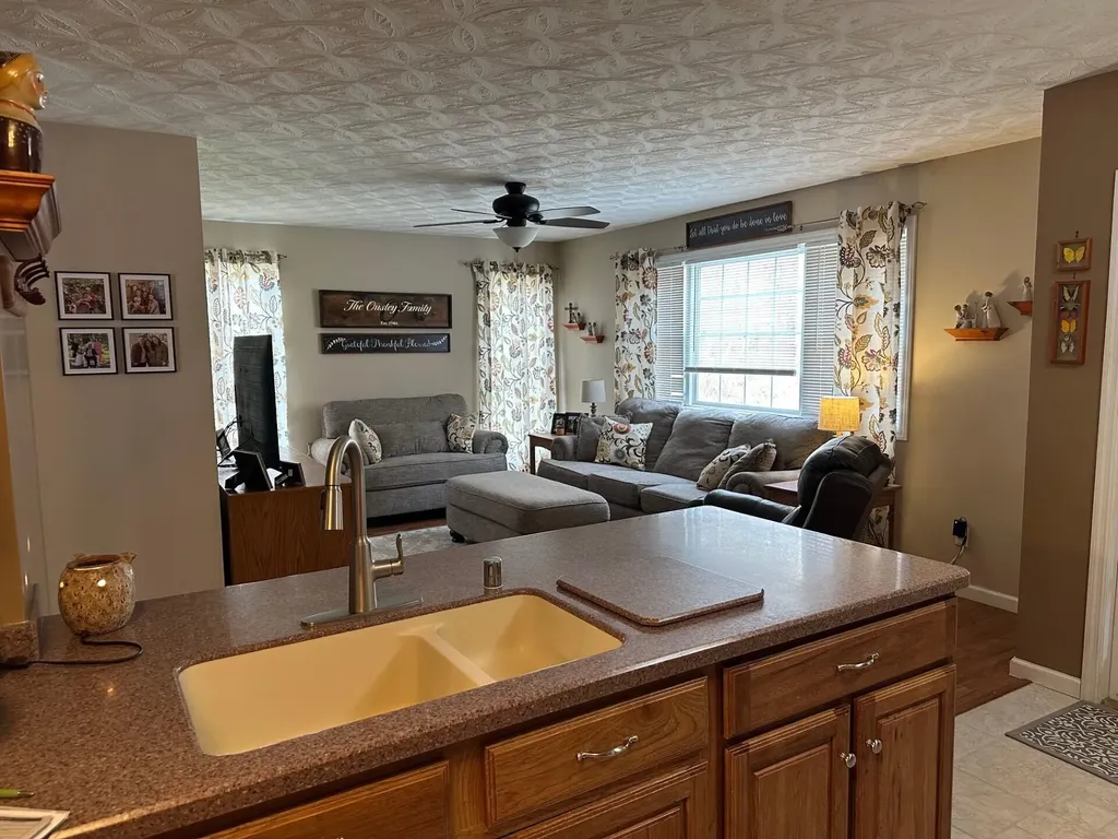490 Ponderosa Drive Paintsville KY 41240