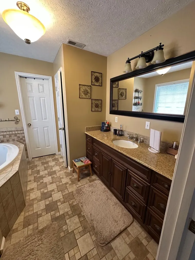490 Ponderosa Drive Paintsville KY 41240