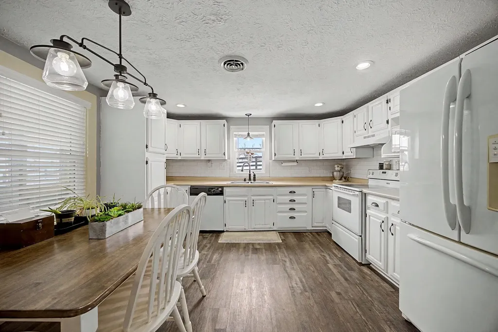 12641 Troy Pike Versailles KY 40383