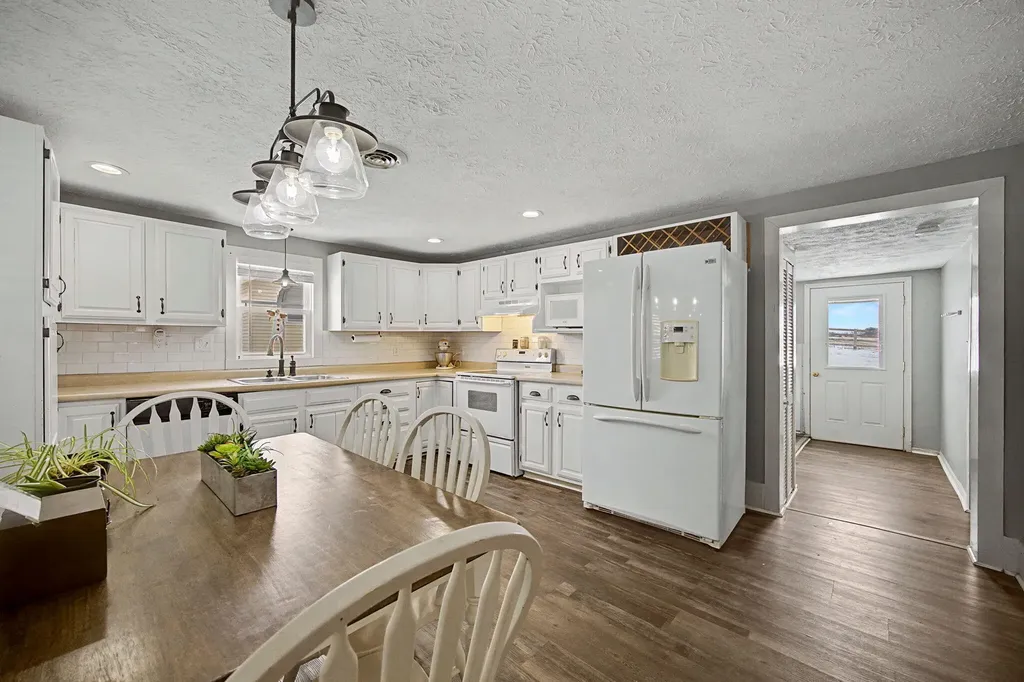 12641 Troy Pike Versailles KY 40383