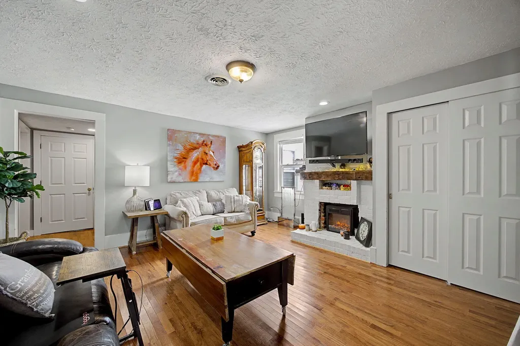 12641 Troy Pike Versailles KY 40383