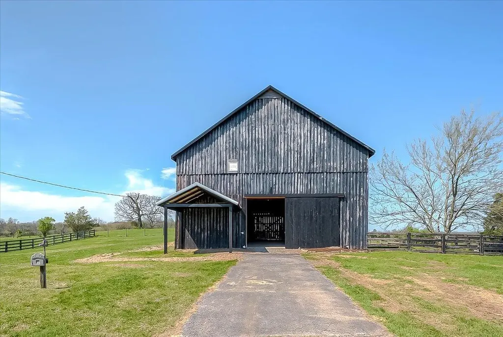 12641 Troy Pike Versailles KY 40383