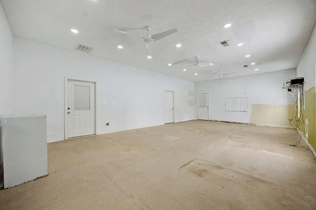 12641 Troy Pike Versailles KY 40383