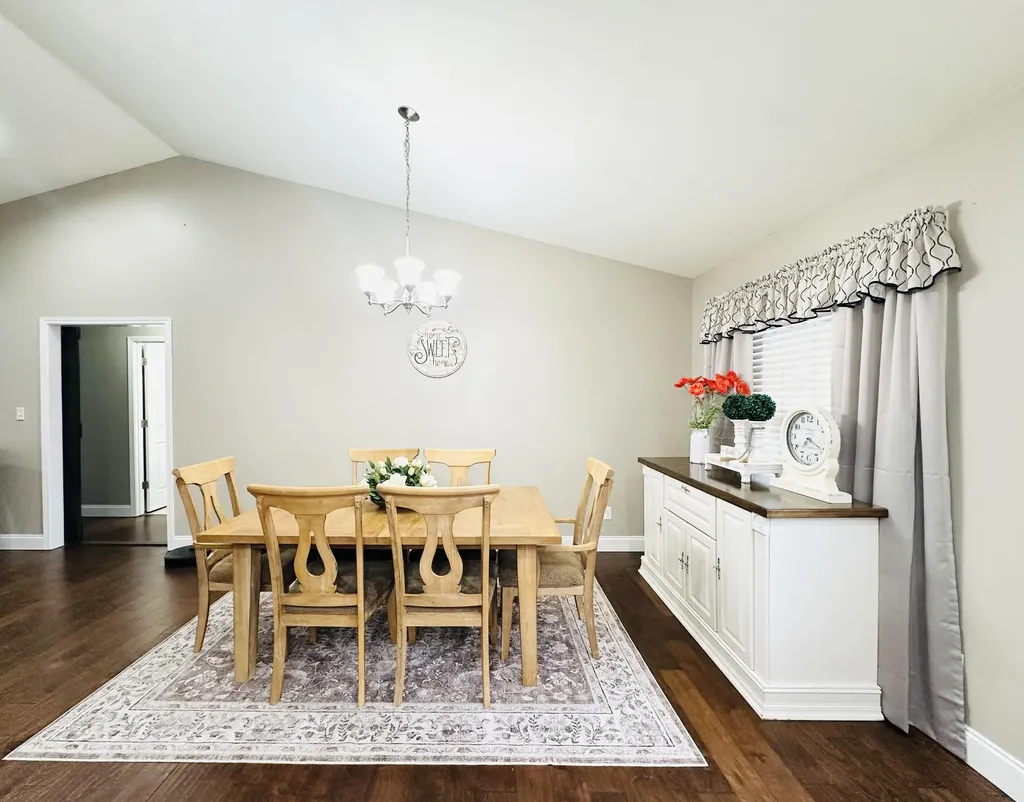2209 Rooks Branch Road Keavy KY 40737