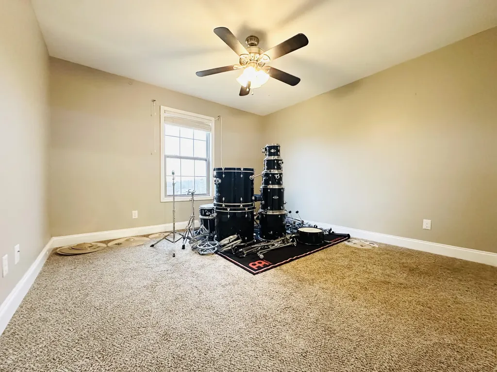 2209 Rooks Branch Road Keavy KY 40737