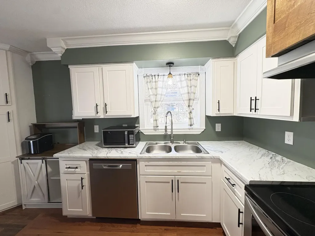 8209 Ky-11 Green Road KY 40946