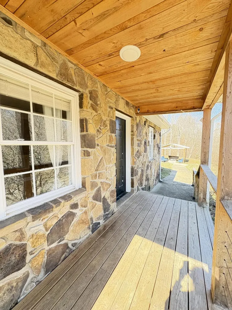 8209 Ky-11 Green Road KY 40946