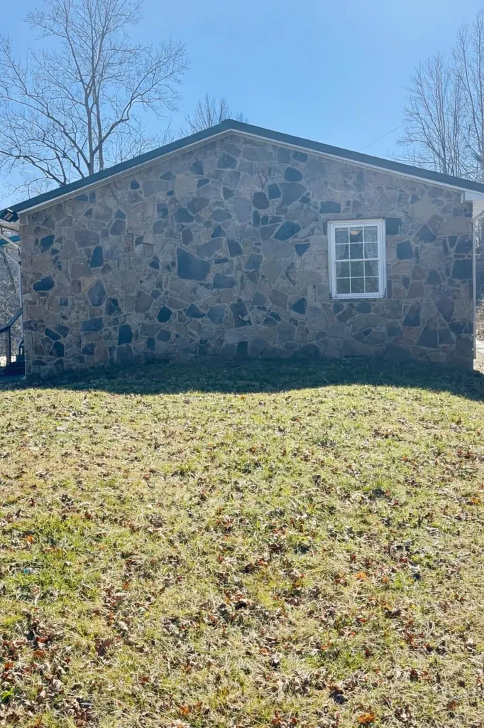 8209 Ky-11 Green Road KY 40946