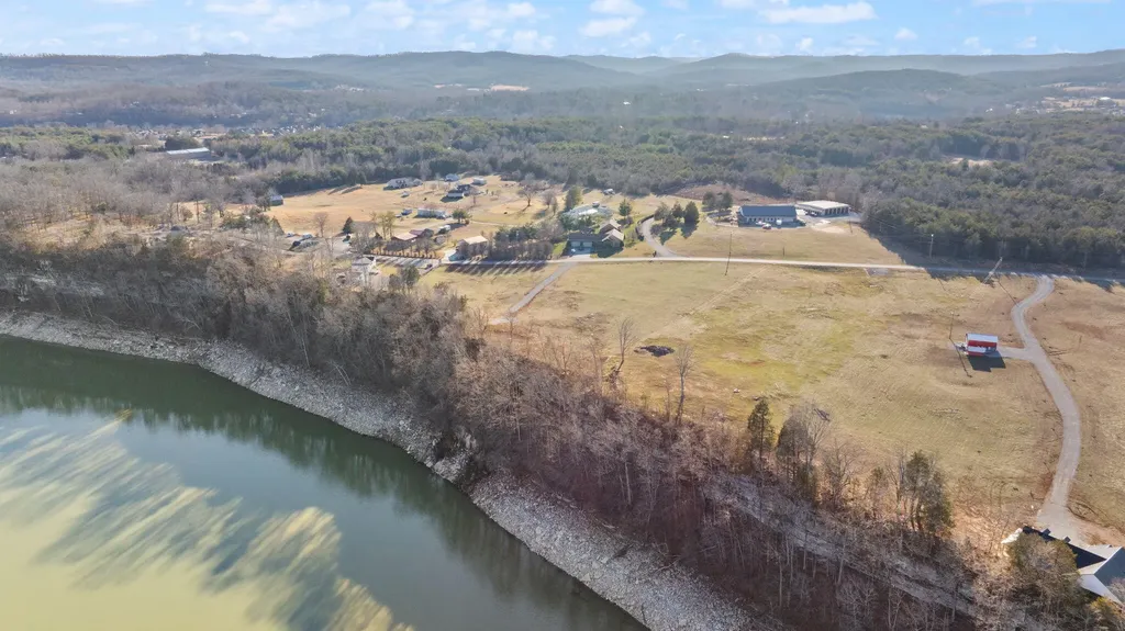1 Colyer Road Bronston KY 42518