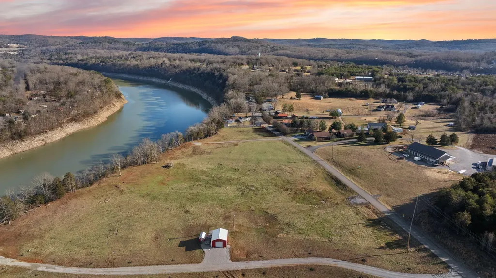 1 Colyer Road Bronston KY 42518