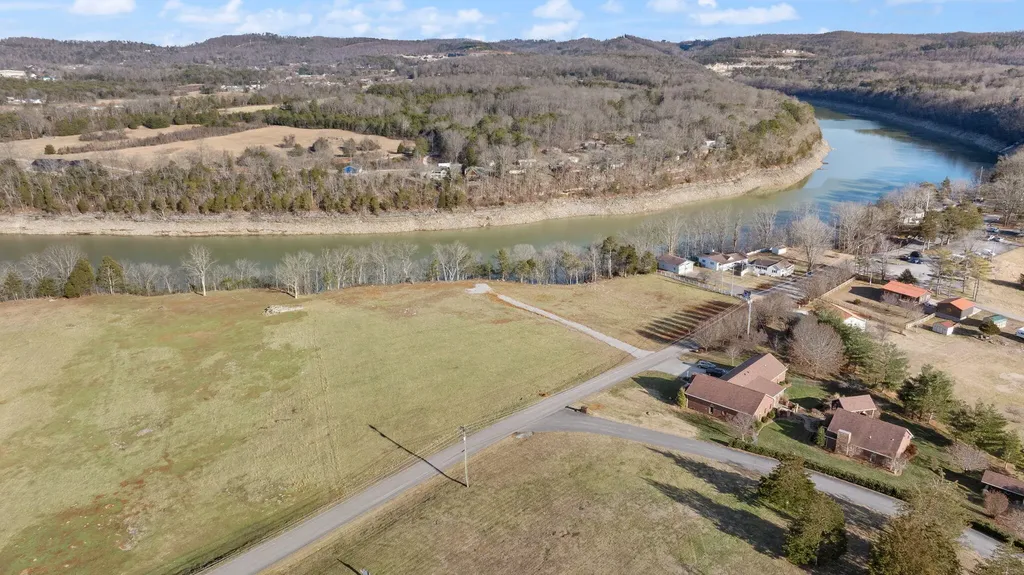 1 Colyer Road Bronston KY 42518
