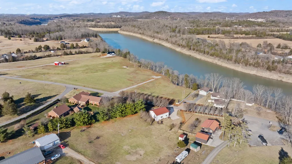 1 Colyer Road Bronston KY 42518