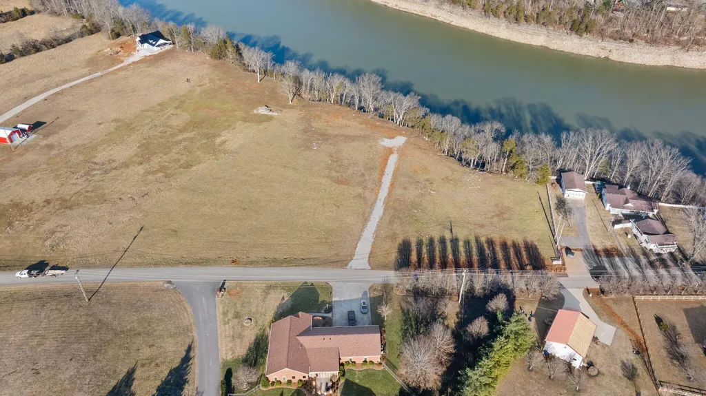 1 Colyer Road Bronston KY 42518