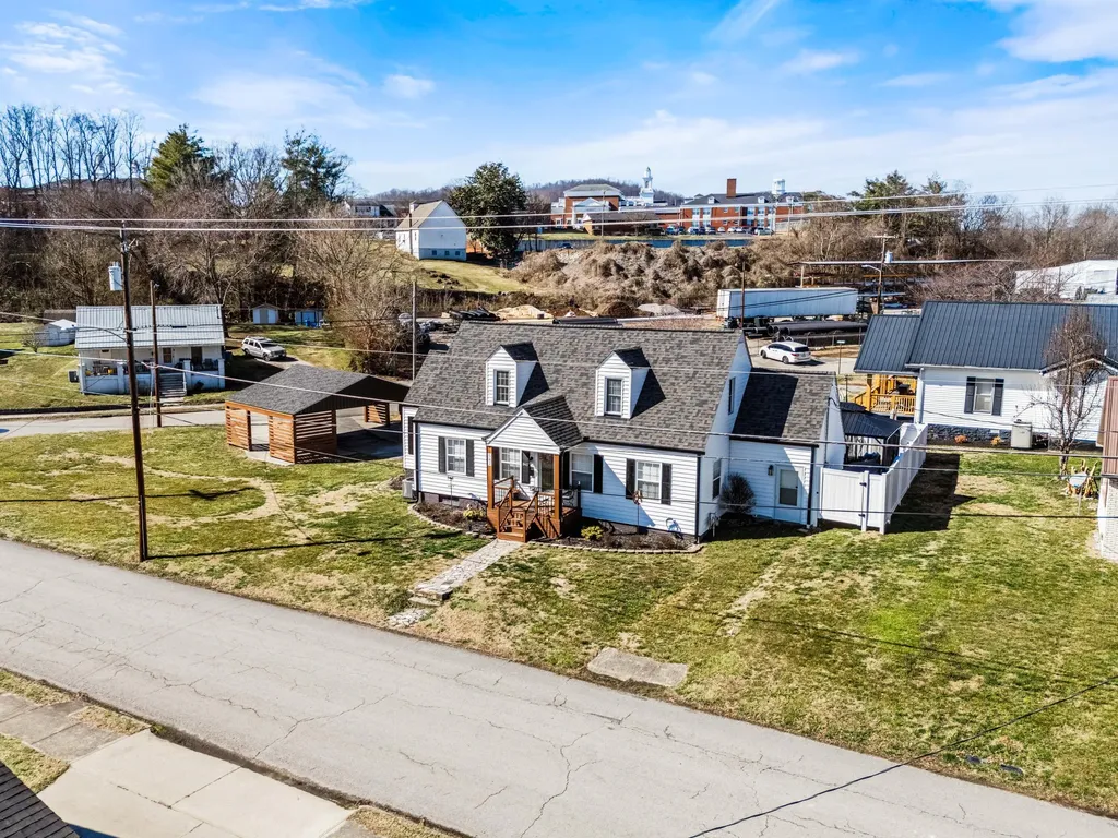 542 S 2nd Street Williamsburg KY 40769