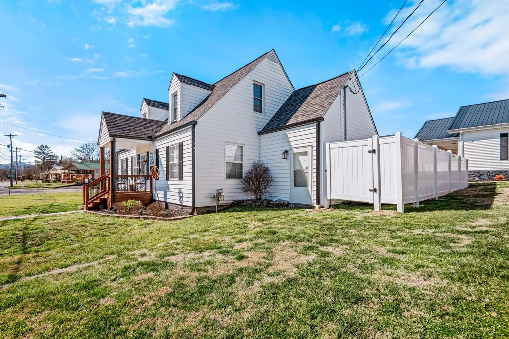 542 S 2nd Street Williamsburg KY 40769