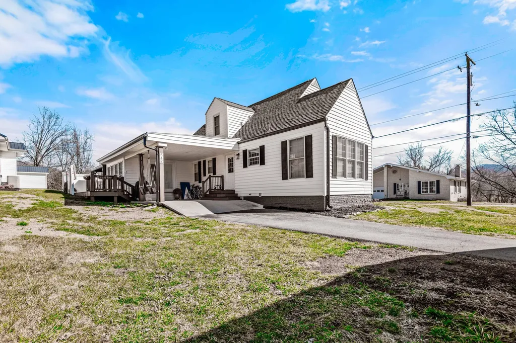542 S 2nd Street Williamsburg KY 40769