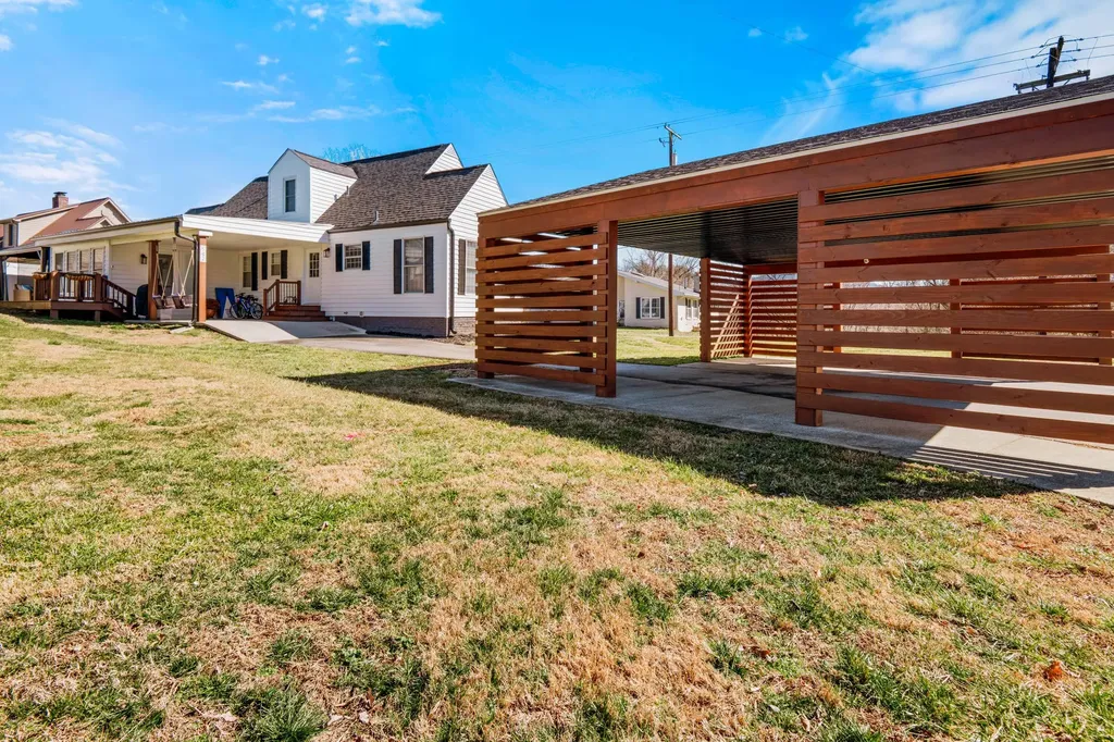542 S 2nd Street Williamsburg KY 40769