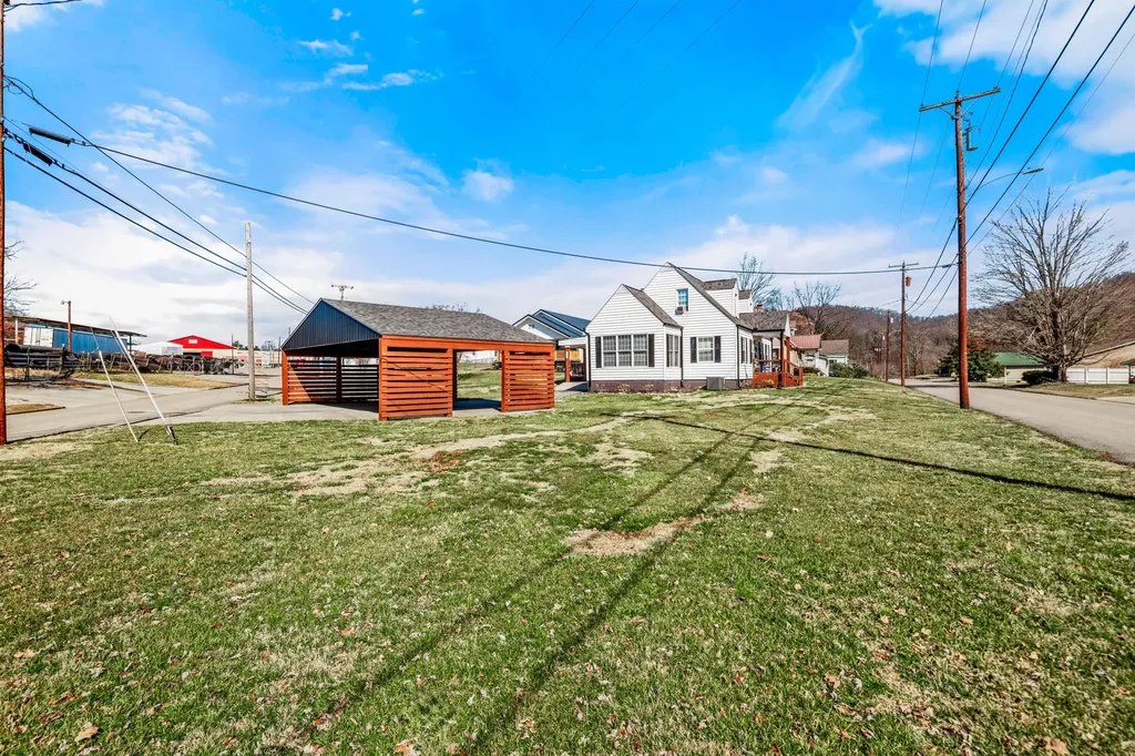542 S 2nd Street Williamsburg KY 40769