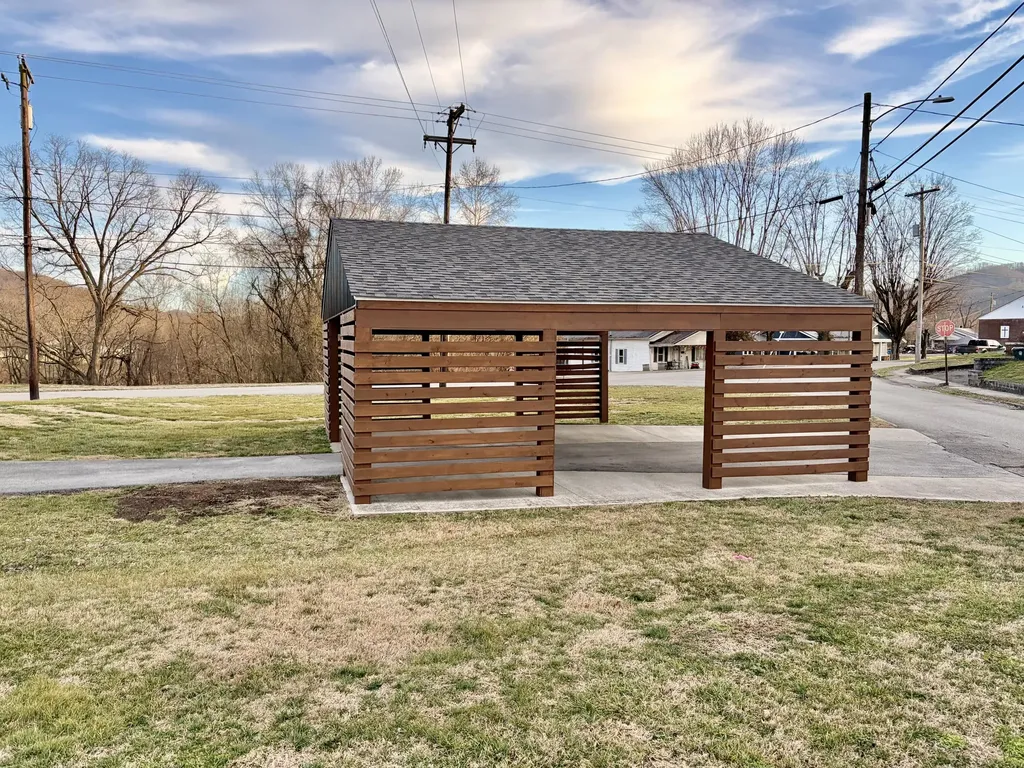 542 S 2nd Street Williamsburg KY 40769