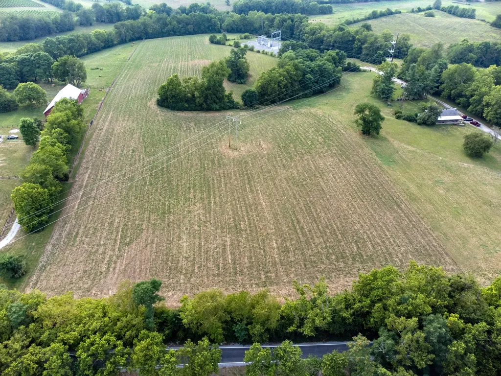 5105 Combs Ferry Road Winchester KY 40391