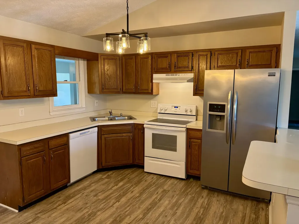 1704 Masters Lane Lexington KY 40515
