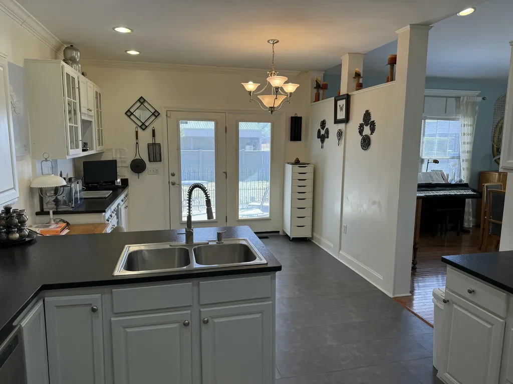 553 General Cruft Drive Richmond KY 40475