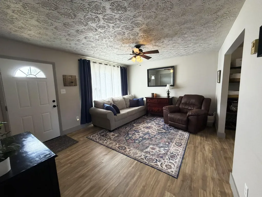 201 Scott Court Irvine KY 40336