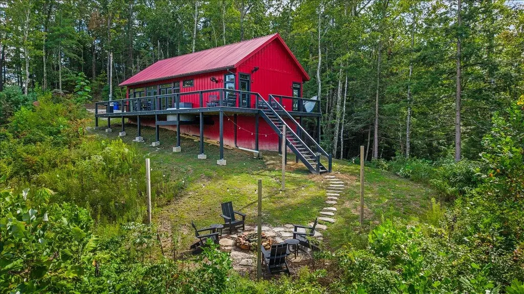 772 Chestnut Log Branch Road Campton KY 41301