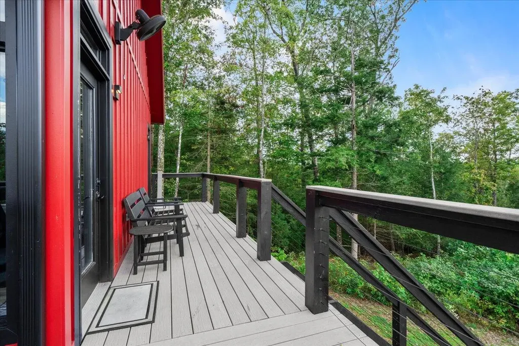 772 Chestnut Log Branch Road Campton KY 41301