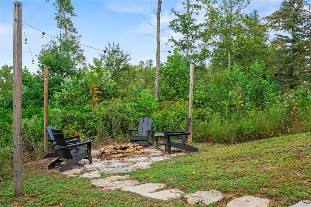 772 Chestnut Log Branch Road Campton KY 41301