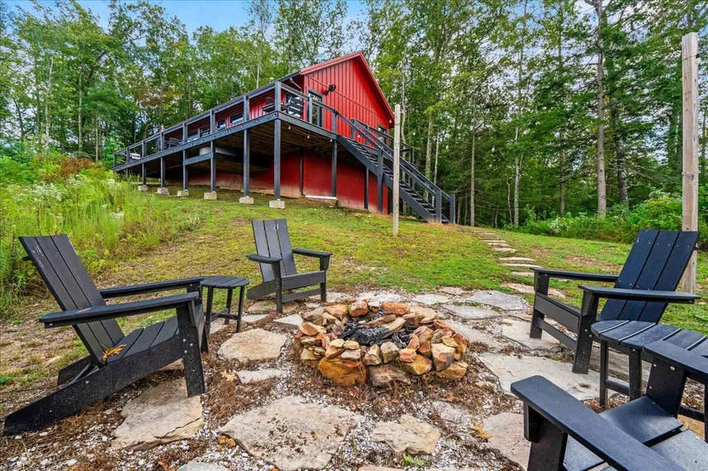 772 Chestnut Log Branch Road Campton KY 41301