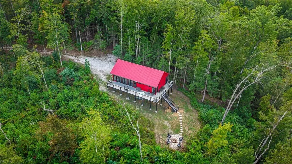 772 Chestnut Log Branch Road Campton KY 41301