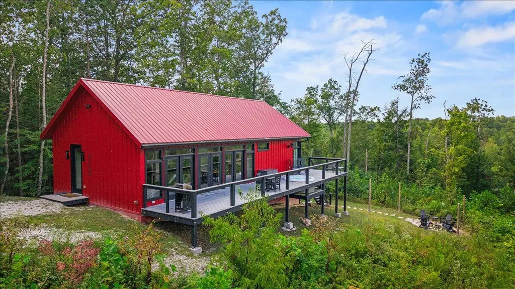 772 Chestnut Log Branch Road Campton KY 41301