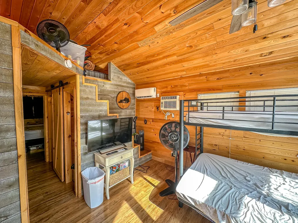 851 Smith Road Annville KY 40402