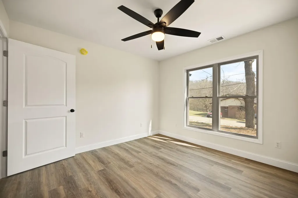 220 Newcomb Avenue Mt Vernon KY 40456